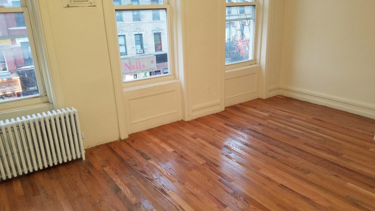 Primary Photo - 1474 Fulton St