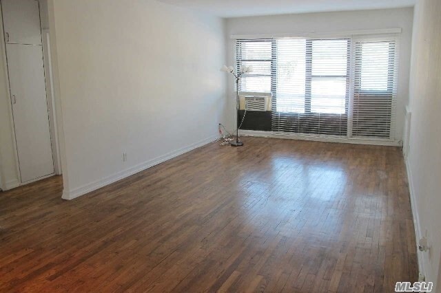 Building Photo - 14 Stoner Ave
