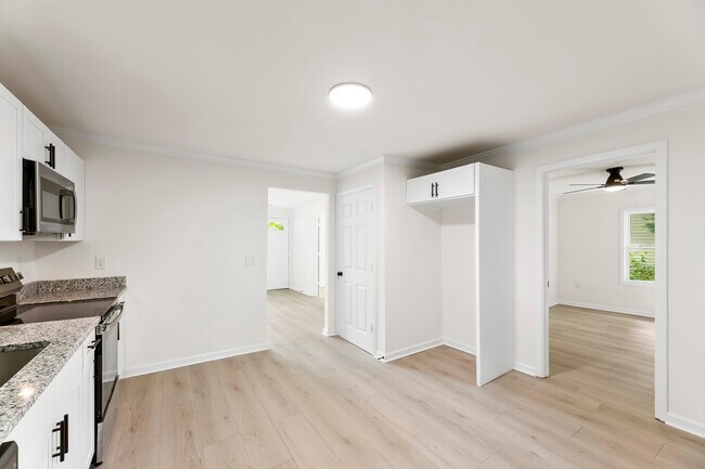 Foto del edificio - 1155 Cedar Grove Ln