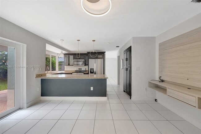 Building Photo - 21320 SW 97th Ave