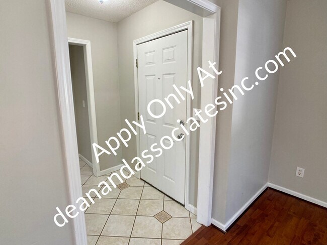 Building Photo - 101 Cambridge Pointe Cir