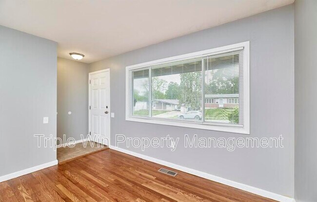 Building Photo - 2700 Steeplechase Ln
