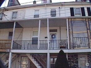 Building Photo - 40 W Broad St