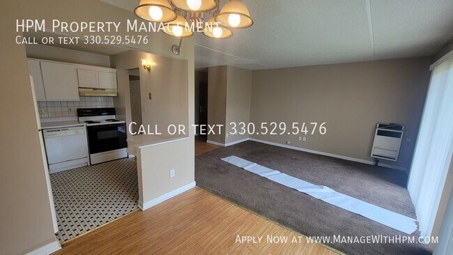 Building Photo - 723 E Waterloo Rd