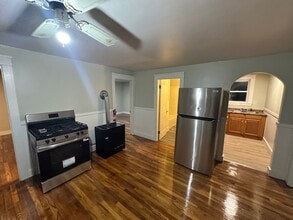 Kitchen New Appliances - 448-450 Hamilton St