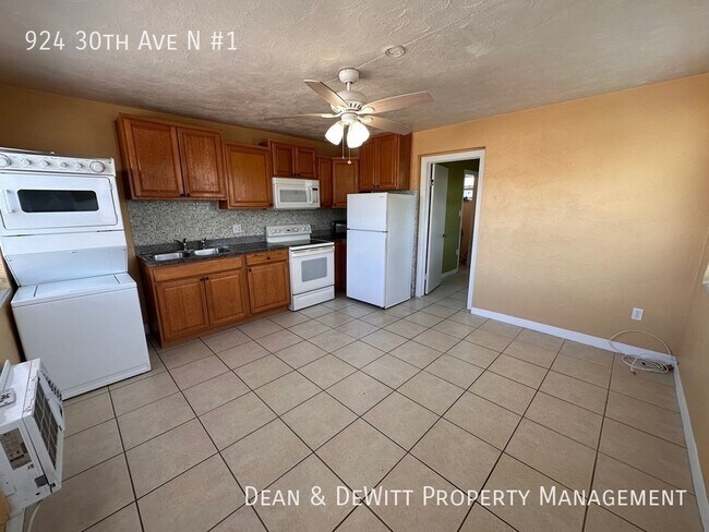 Foto del edificio - 924 30th Ave N