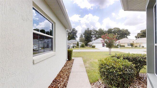 Building Photo - 11132 SW 73rd Ct