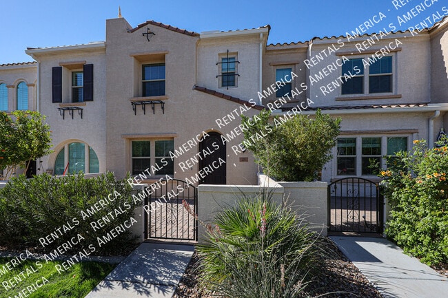 Building Photo - 4077 S Sabrina Dr
