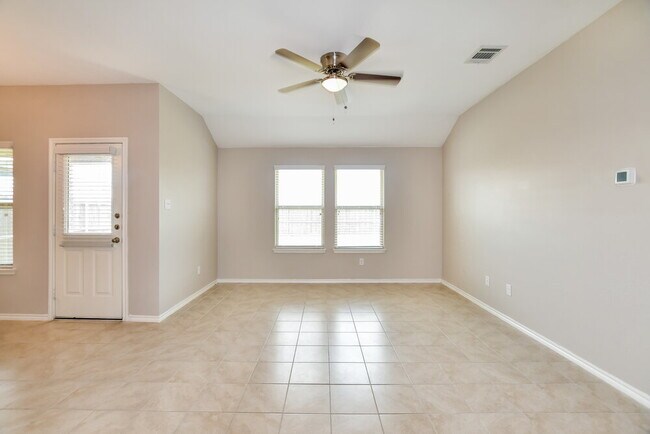 Foto del edificio - 965 Corbitt Ln