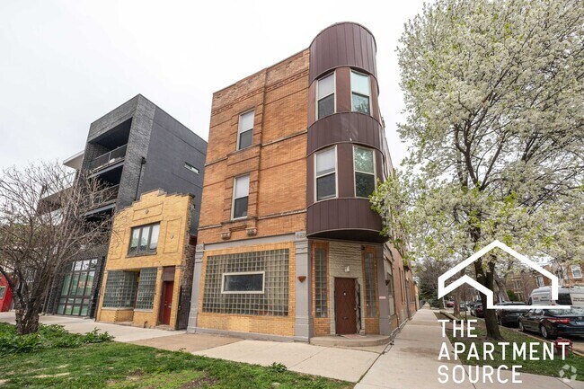 Building Photo - 2732 W Chicago Ave