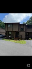 Building Photo - 24204 Woodridge Cir