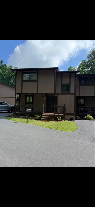 Foto principal - 24204 Woodridge Cir