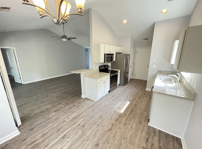 Photo - 4996 Southgate Pkwy House