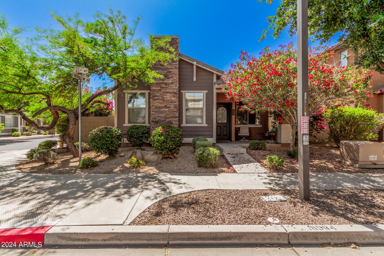 Foto principal - 18904 N 43rd Way