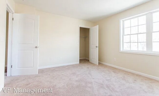 Foto del edificio - 463 Springfield St