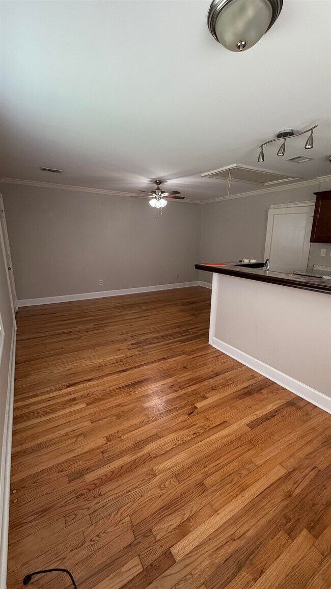 Foto del edificio - 3555 Barwood Cir