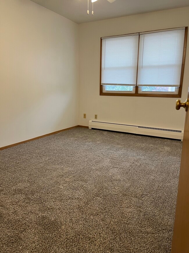 Building Photo - 401 SW elm St