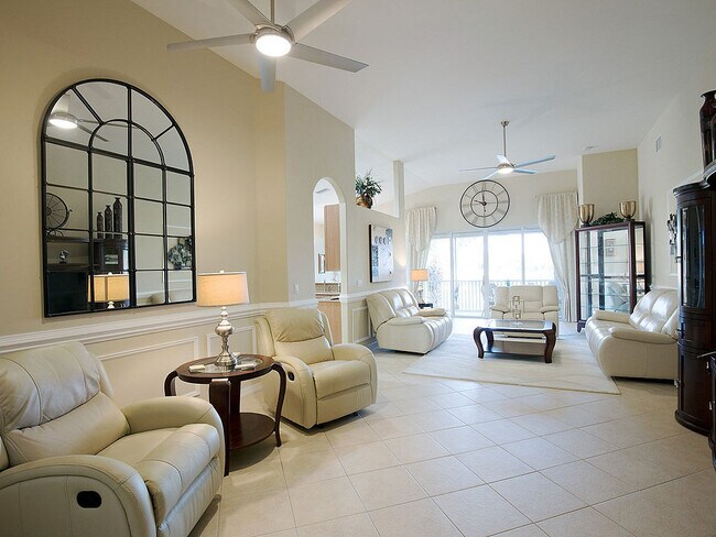 Building Photo - Moody River~  Furnished Coach Home