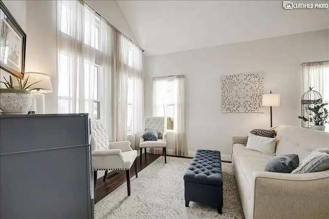 Foto del edificio - 10155 Westside Cir