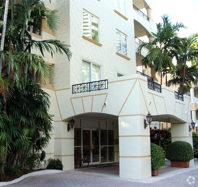 Building Photo - 1834 Brickell Ave