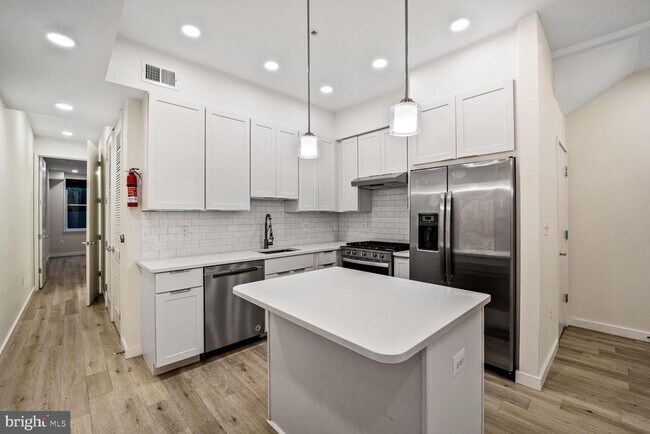 Foto del edificio - 1112 5th St NW