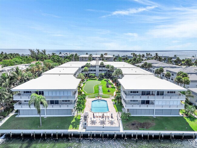 Foto del edificio - 1198 Hillsboro Mile