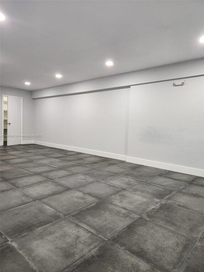 Foto del edificio - 404 W Oakland Park Blvd