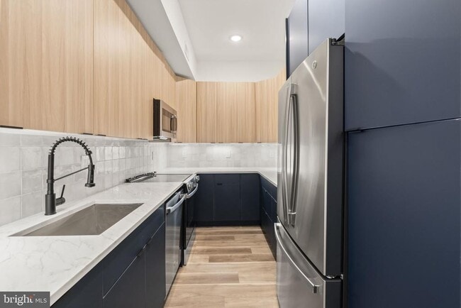 Building Photo - 1602 Locust St