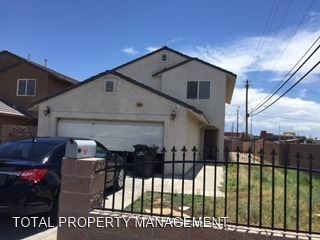 Foto del edificio - 4 br, 3 bath House - 1273 Lawry Ave