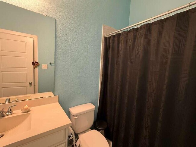 Building Photo - 1909 Augustus Dr