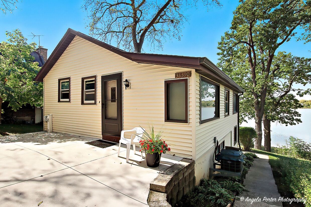 Primary Photo - 38390 N Munn Rd