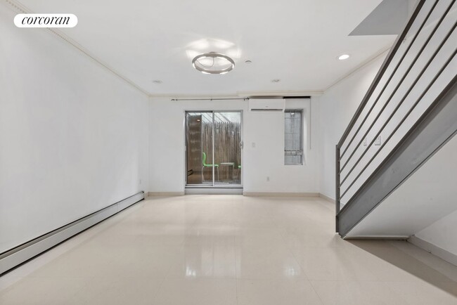 Foto del edificio - 117 Kingsland Ave