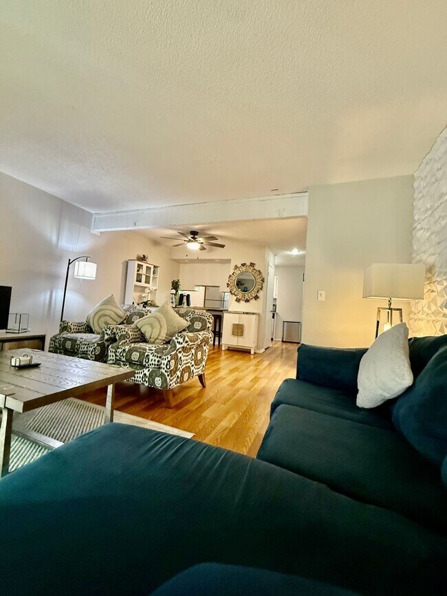 Foto del edificio - 3102-3108 Eaton Street