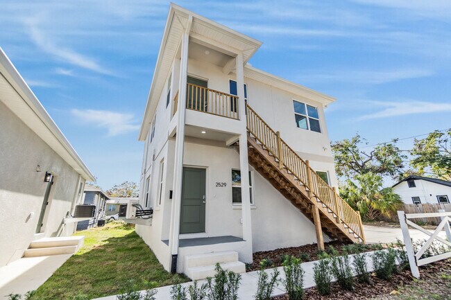 Foto del edificio - 2529 4th St S