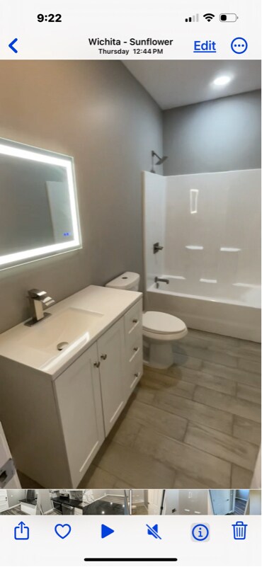 Foto principal - 3000 W Kellogg Dr