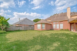 Building Photo - 6806 Rhodes Ct