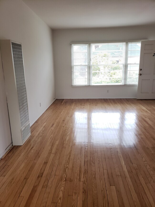 Foto del edificio - 2231 Montana Ave