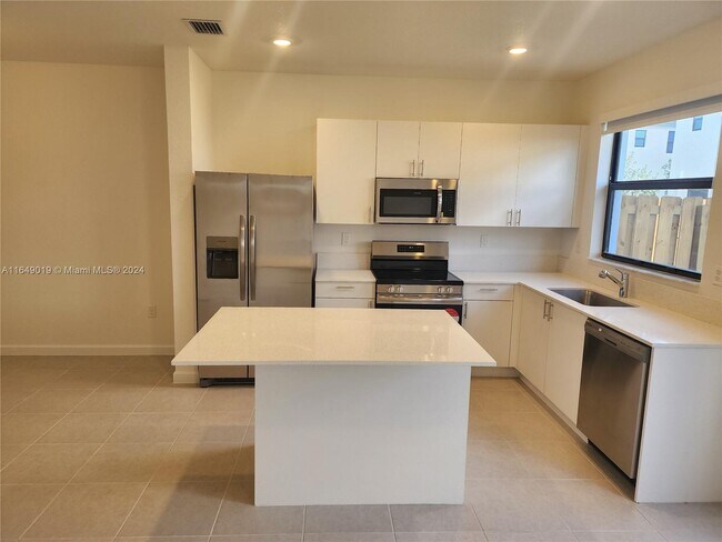 Foto del edificio - 12867 SW 232nd Ln