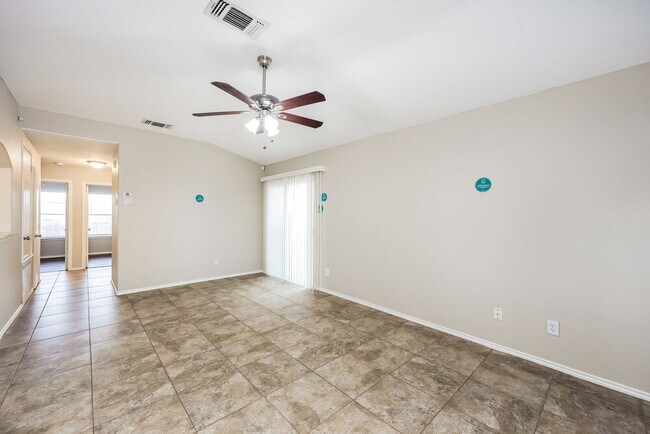 Building Photo - 8422 Adams Hill Dr