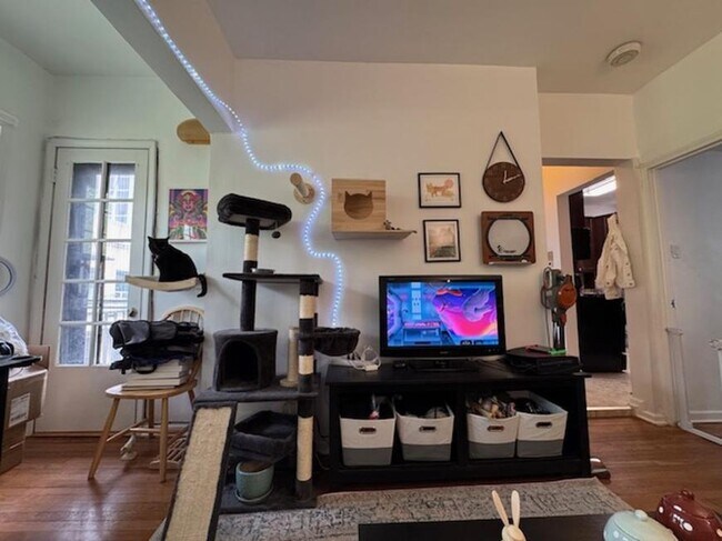 Building Photo - 1 bedroom in Chicago IL 60613