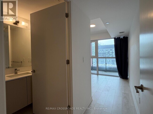 Photo du bâtiment - 8 Tippett Rd