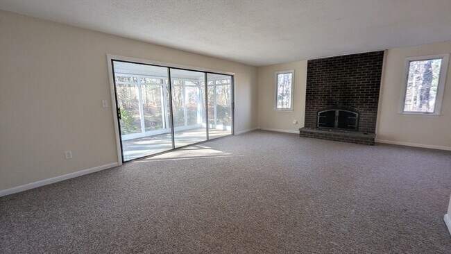 Foto del edificio - 10 Sherwood Ave