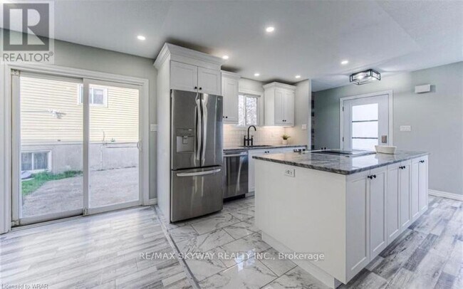 Building Photo - 238 B Northlake Dr