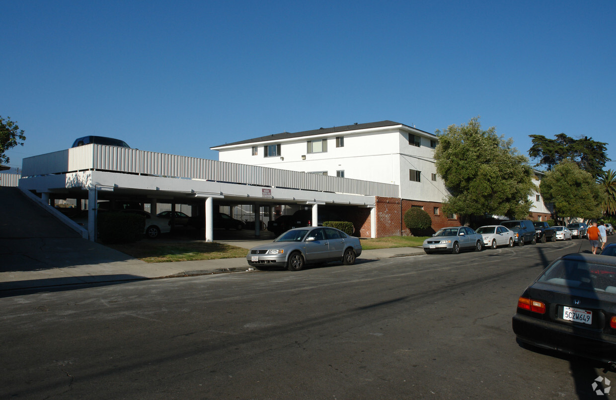 Building Photo - Embarcadero Apartments