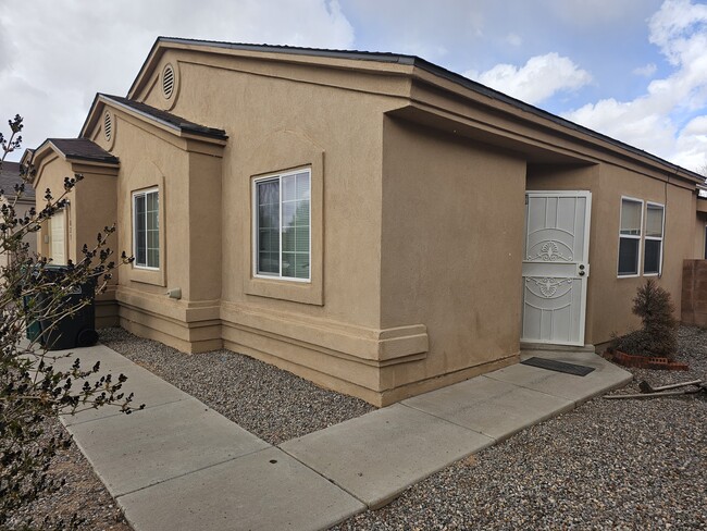 Front Right - 1029 Desert Paintbrush Loop NE