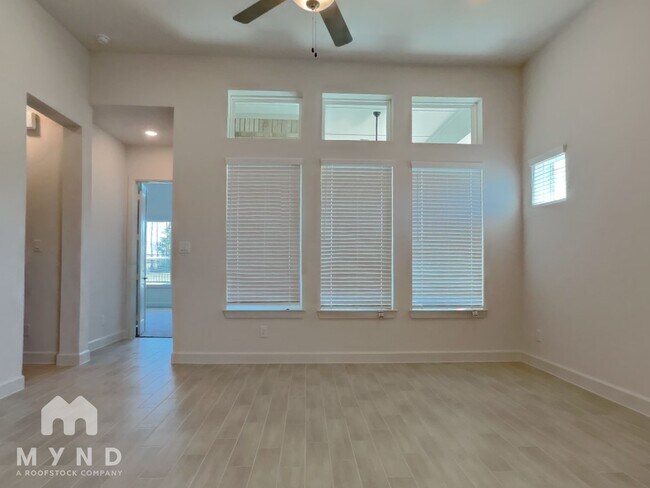 Foto del edificio - 15170 London Gavroche Ln