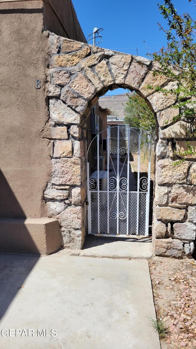 Foto del edificio - 2225 Magoffin Ave