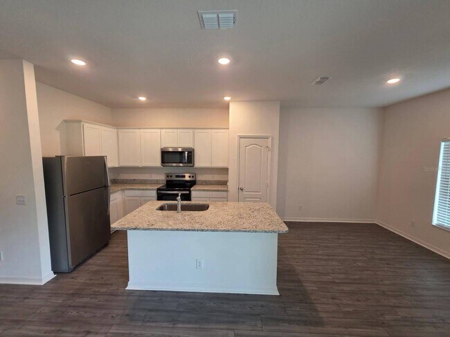 Building Photo - 308 Bass Ct