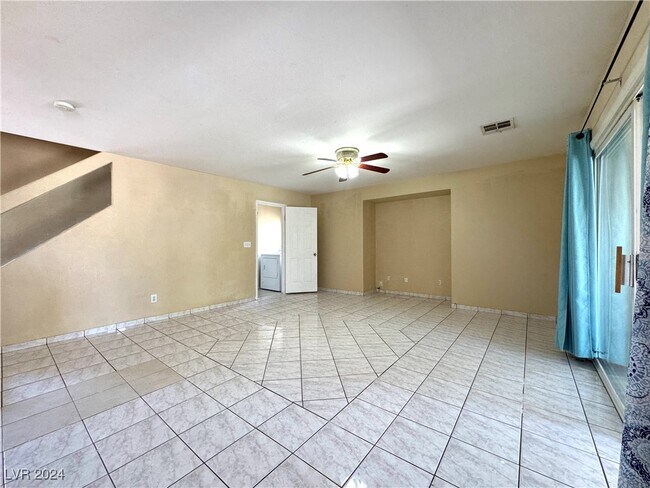 Building Photo - 8492 Canvas Vest Ct