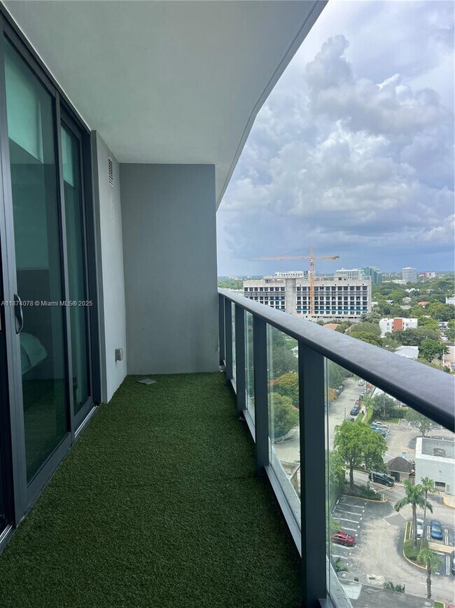 Foto del edificio - 501 NE 31st St